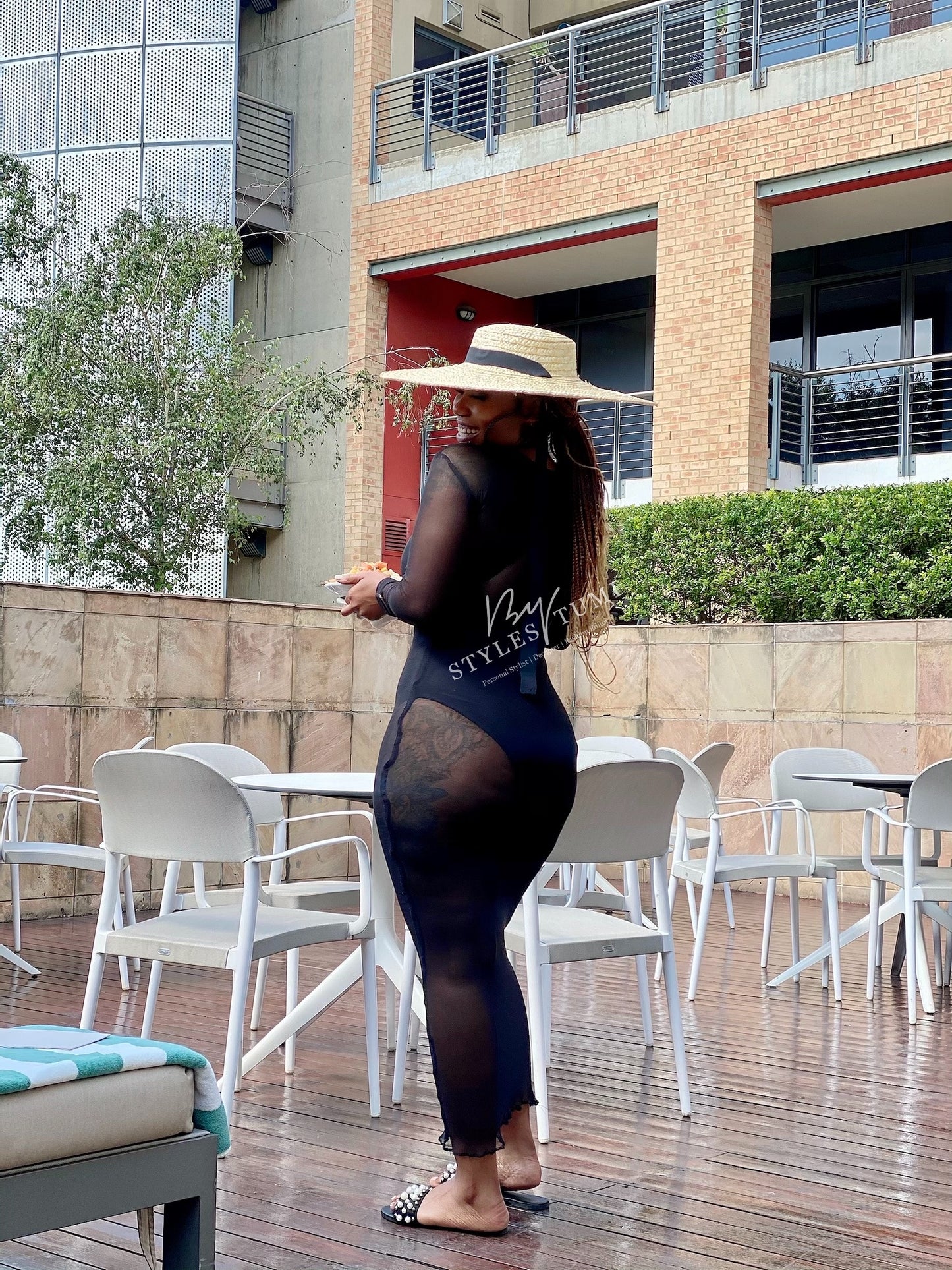 Mesh coverup