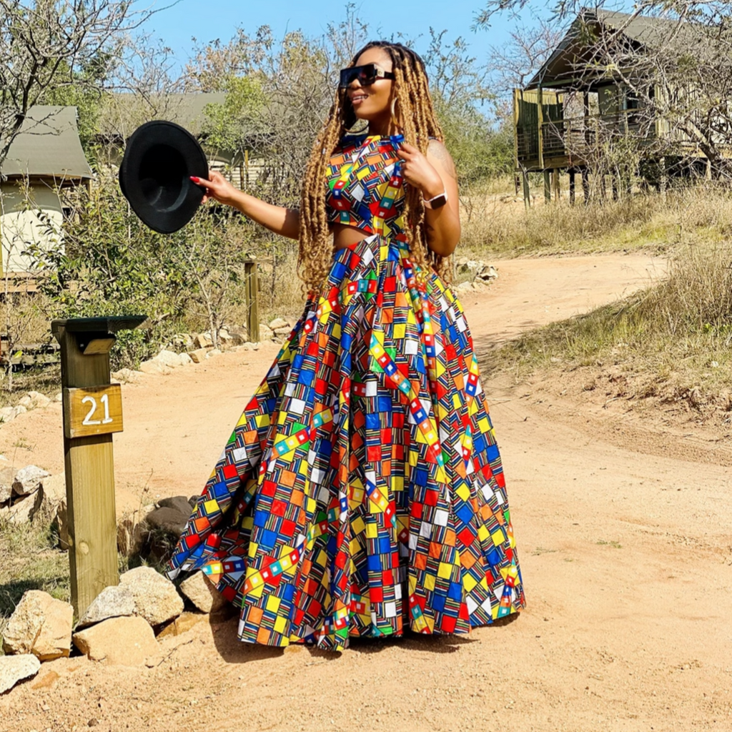 Spontaneous colourful maxi