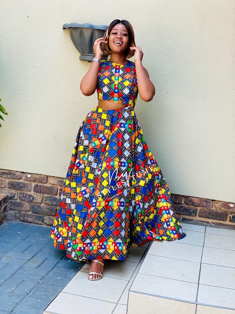 Spontaneous colourful maxi