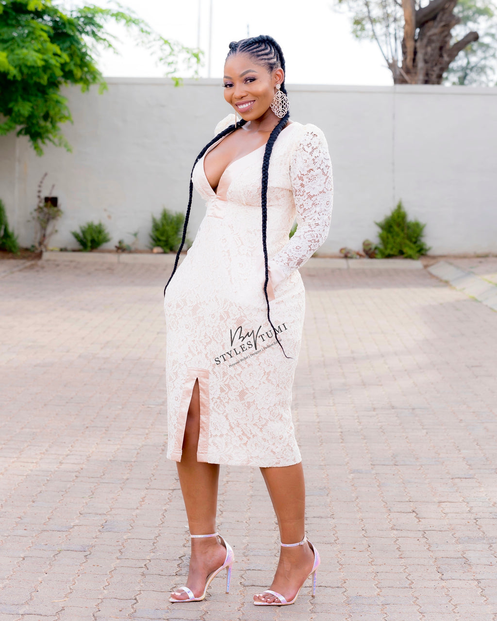 Long sleeve front slit lace pencil dress